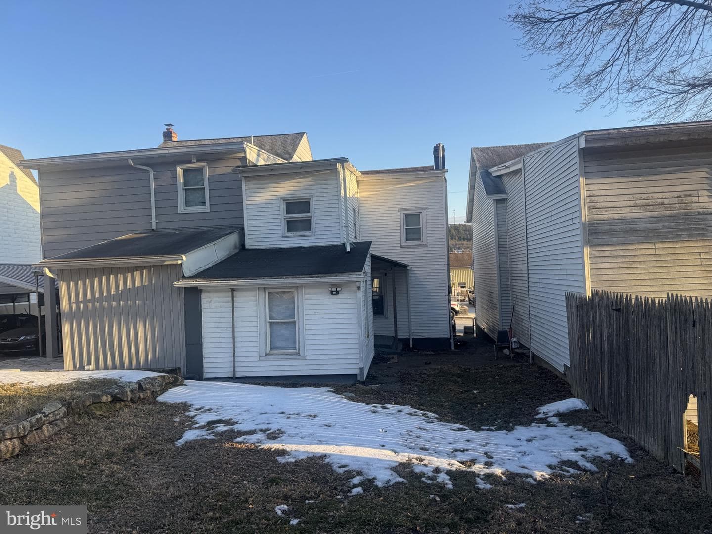 429 E Elm Street photo 17