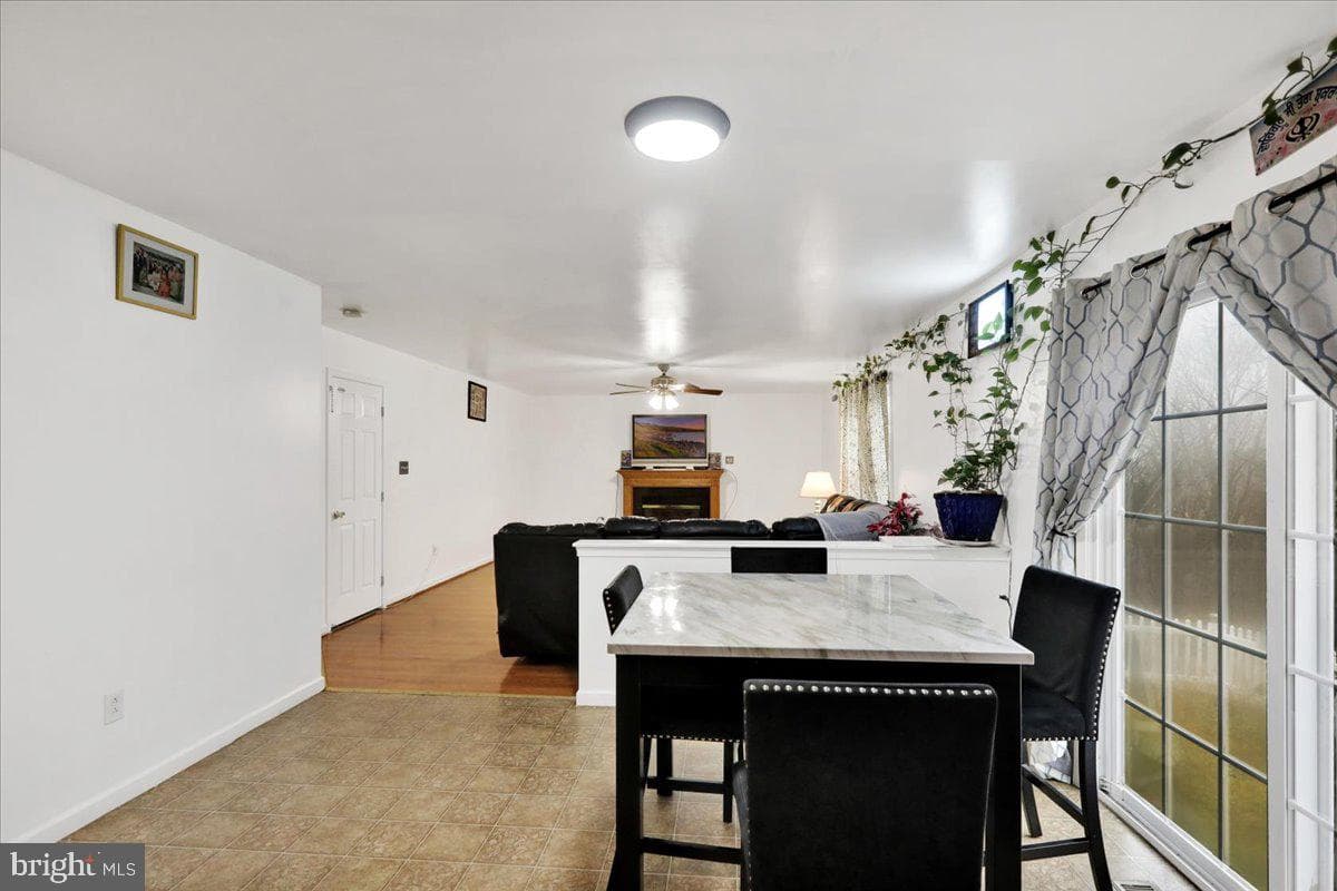 87 Oak Ledge Avenue photo 13