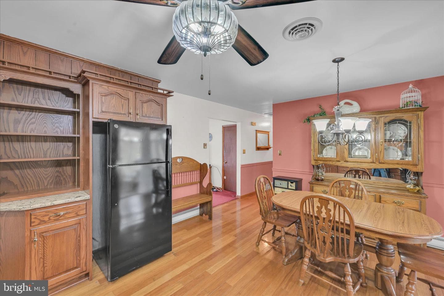 123 W Line Street photo 12