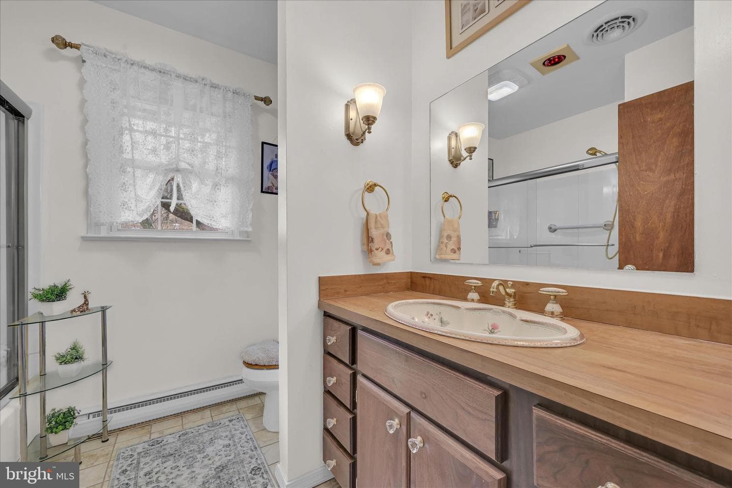123 W Line Street photo 15