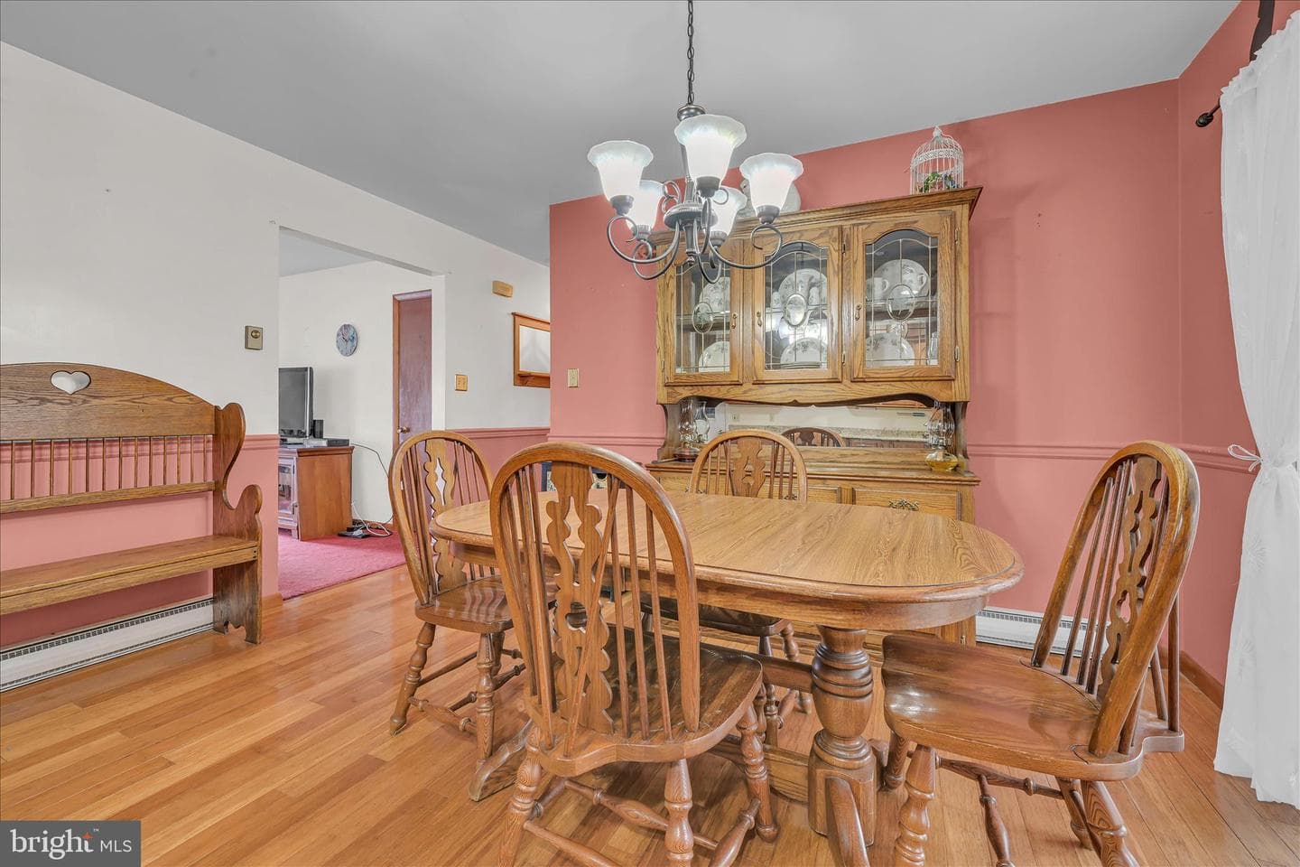 123 W Line Street photo 9