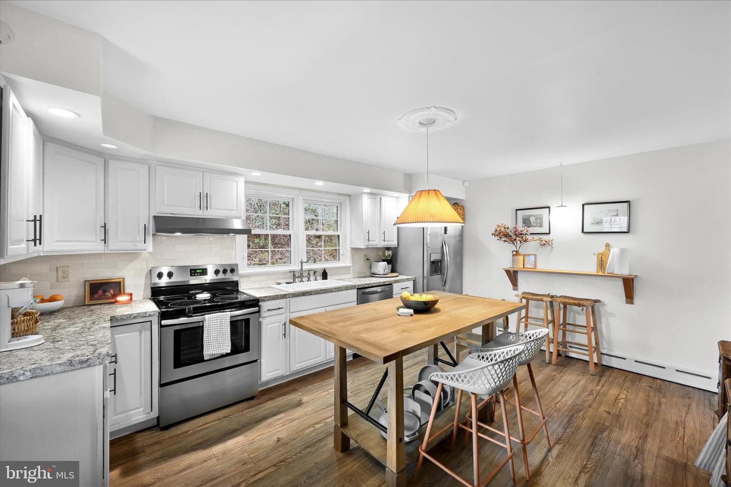 412 E Bacon Street photo 9