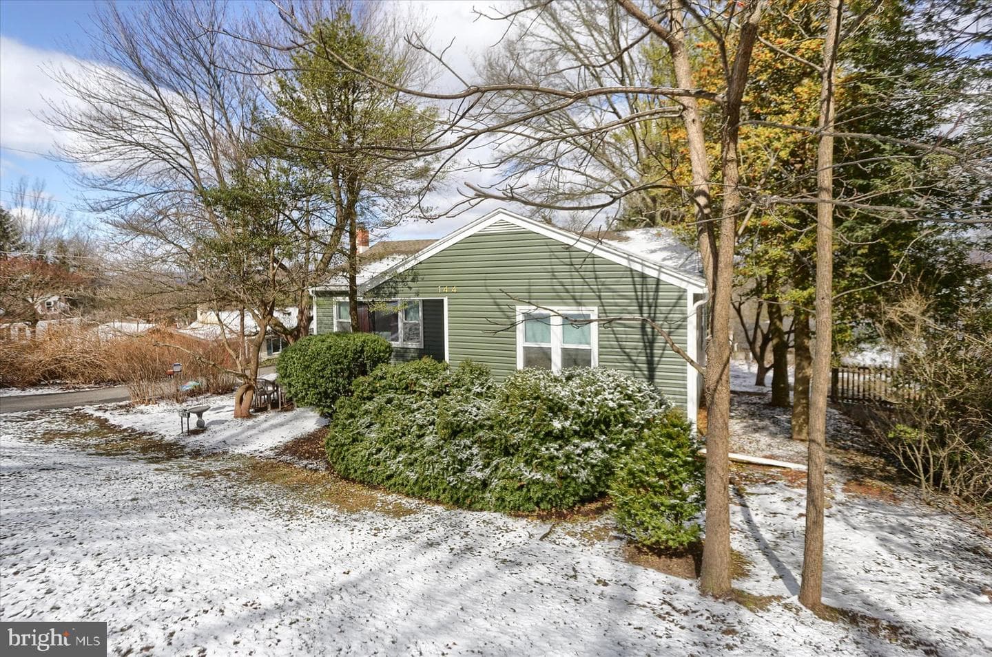 144 Mahantongo Drive photo 3