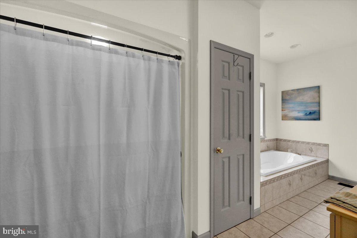 3075 Village Road photo 18