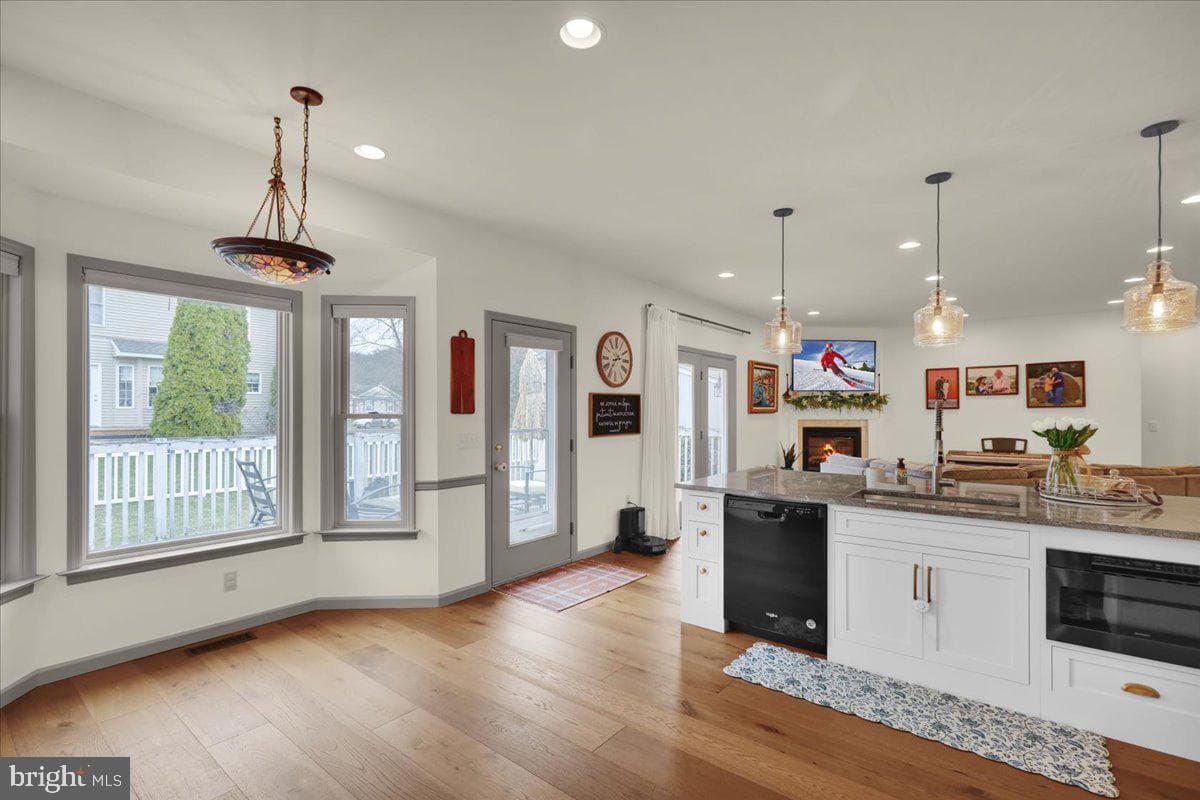 3075 Village Road photo 7