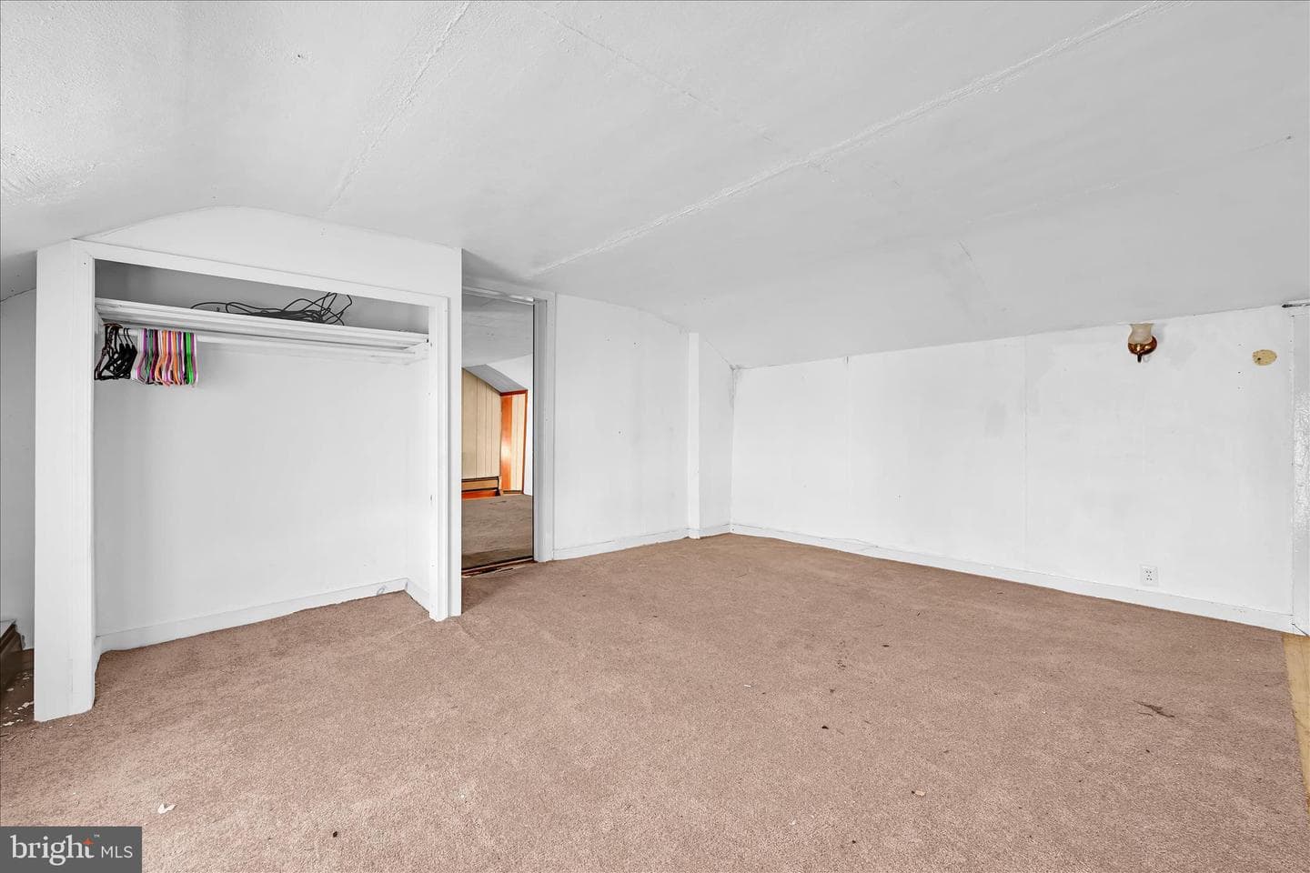 408 E Lawton Street photo 18