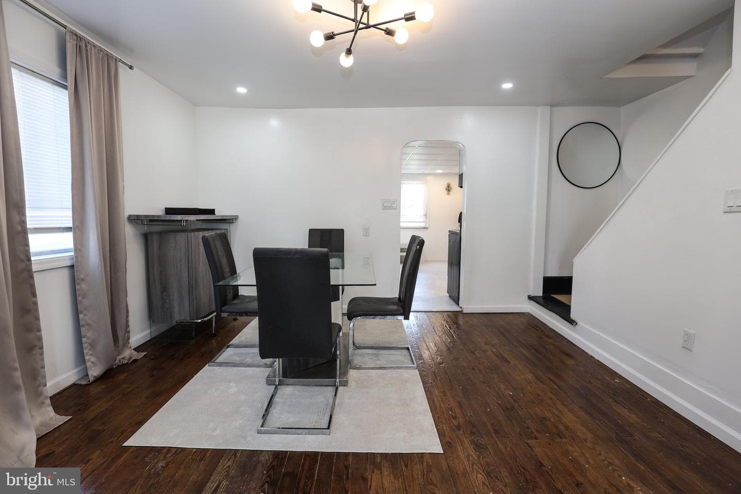 402 Catherine Street photo 7