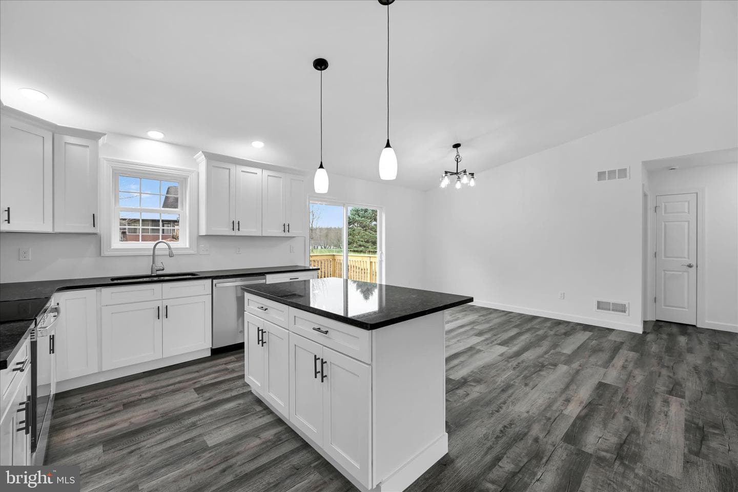 1013 Indian Drive photo 13