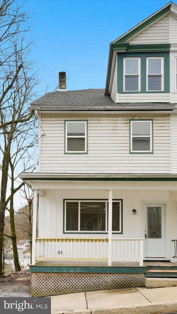 242 Van Gelder Street photo 3