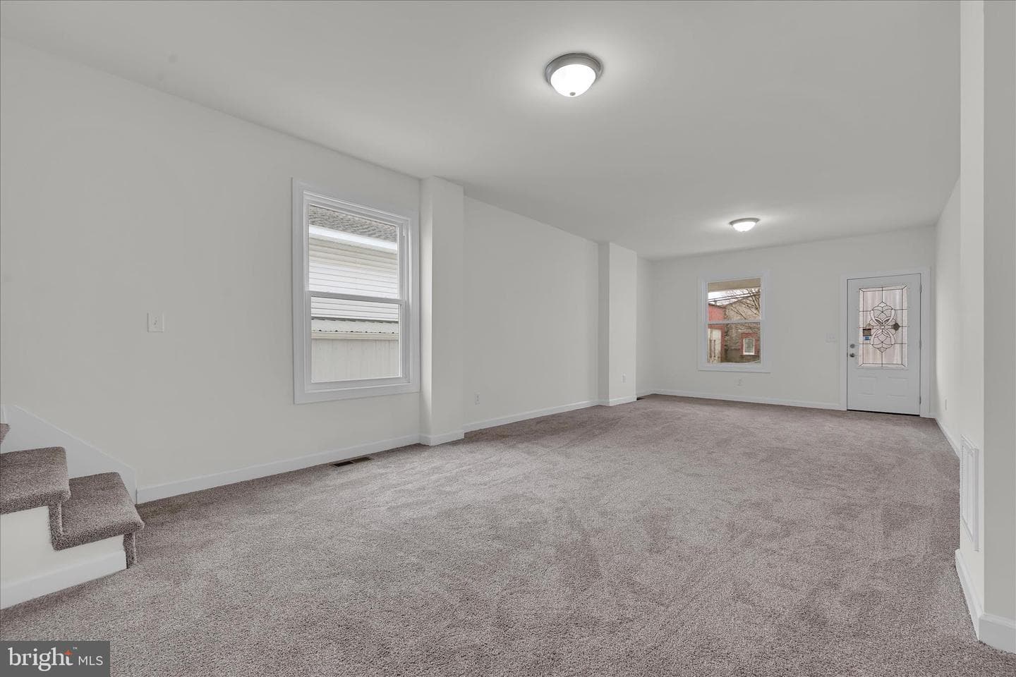 120 E Chestnut Street photo 10