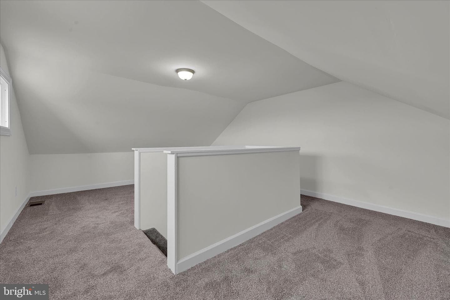 120 E Chestnut Street photo 21