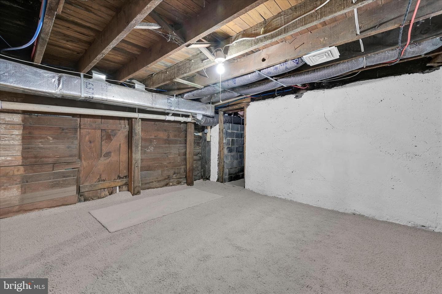 120 E Chestnut Street photo 30