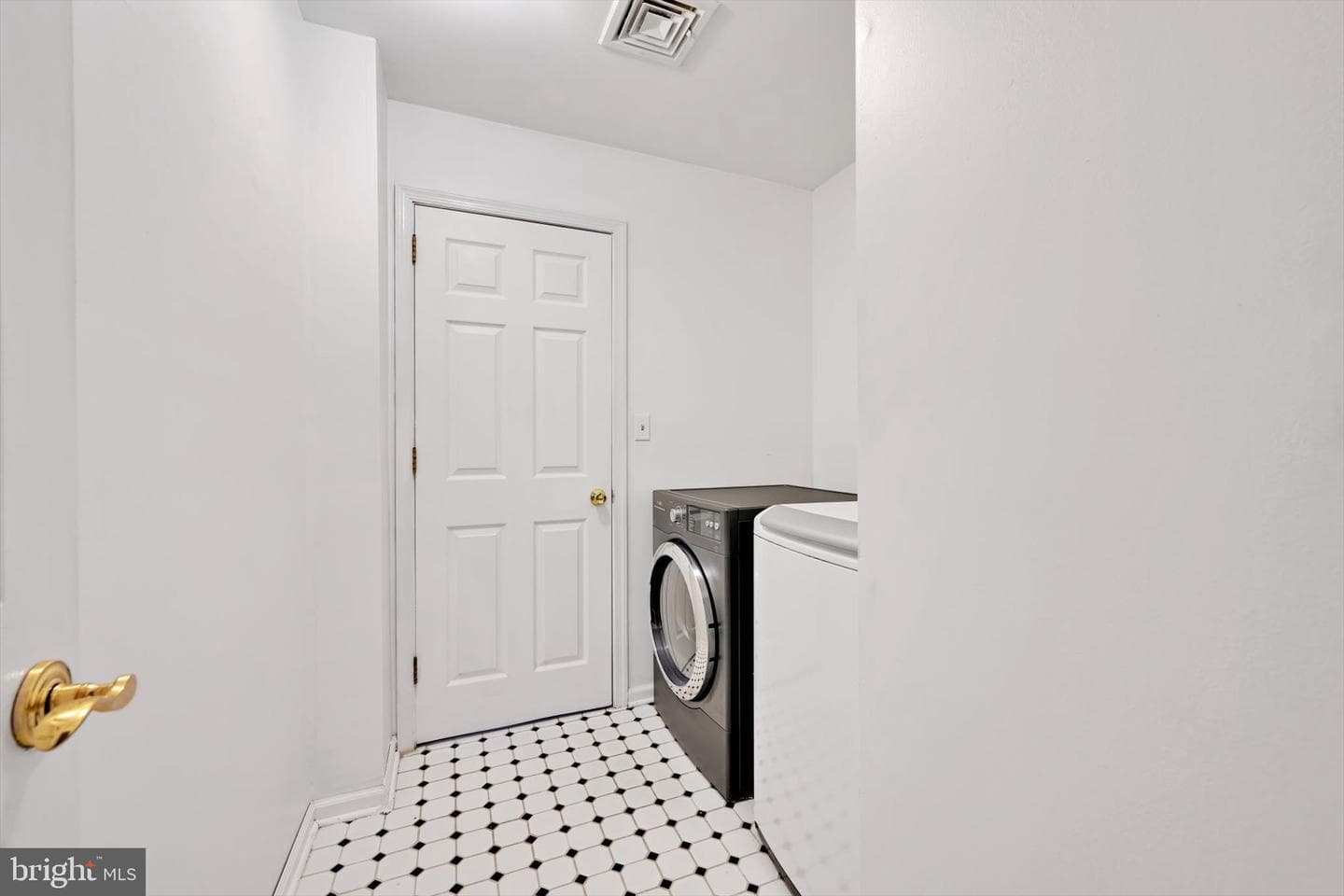 616 Lee Street photo 25