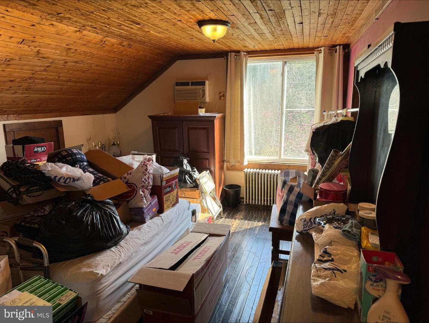 690 High Road photo 13