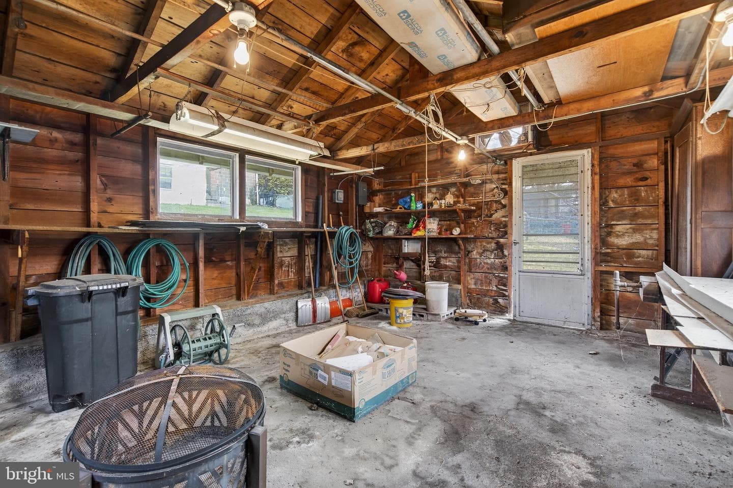 230 W Howard Avenue photo 52