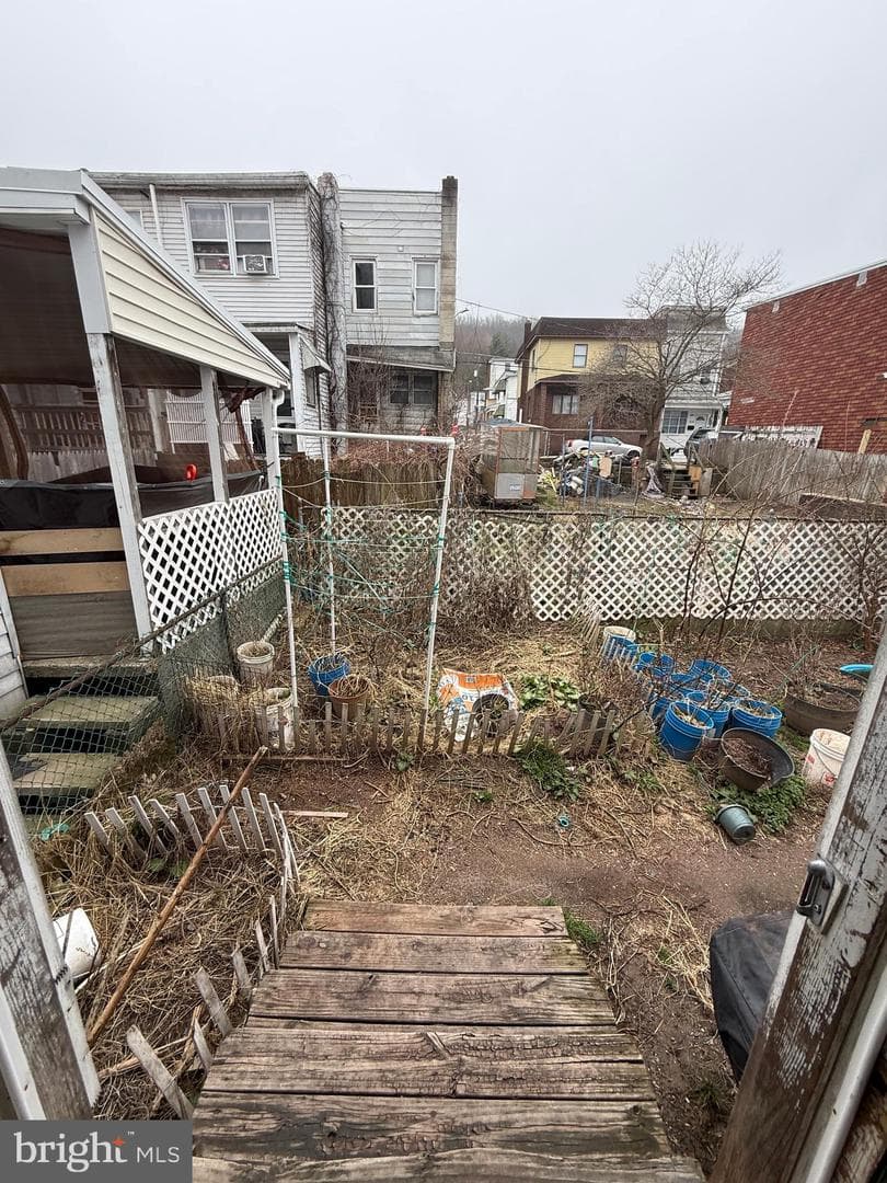 316 W Mahanoy Street photo 2