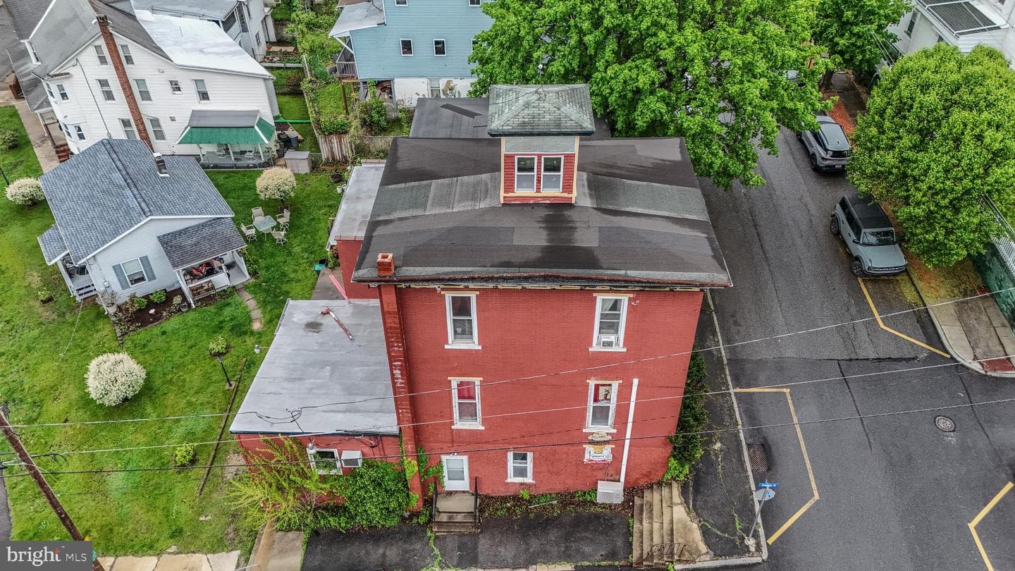 300 Lafayette Street photo 54