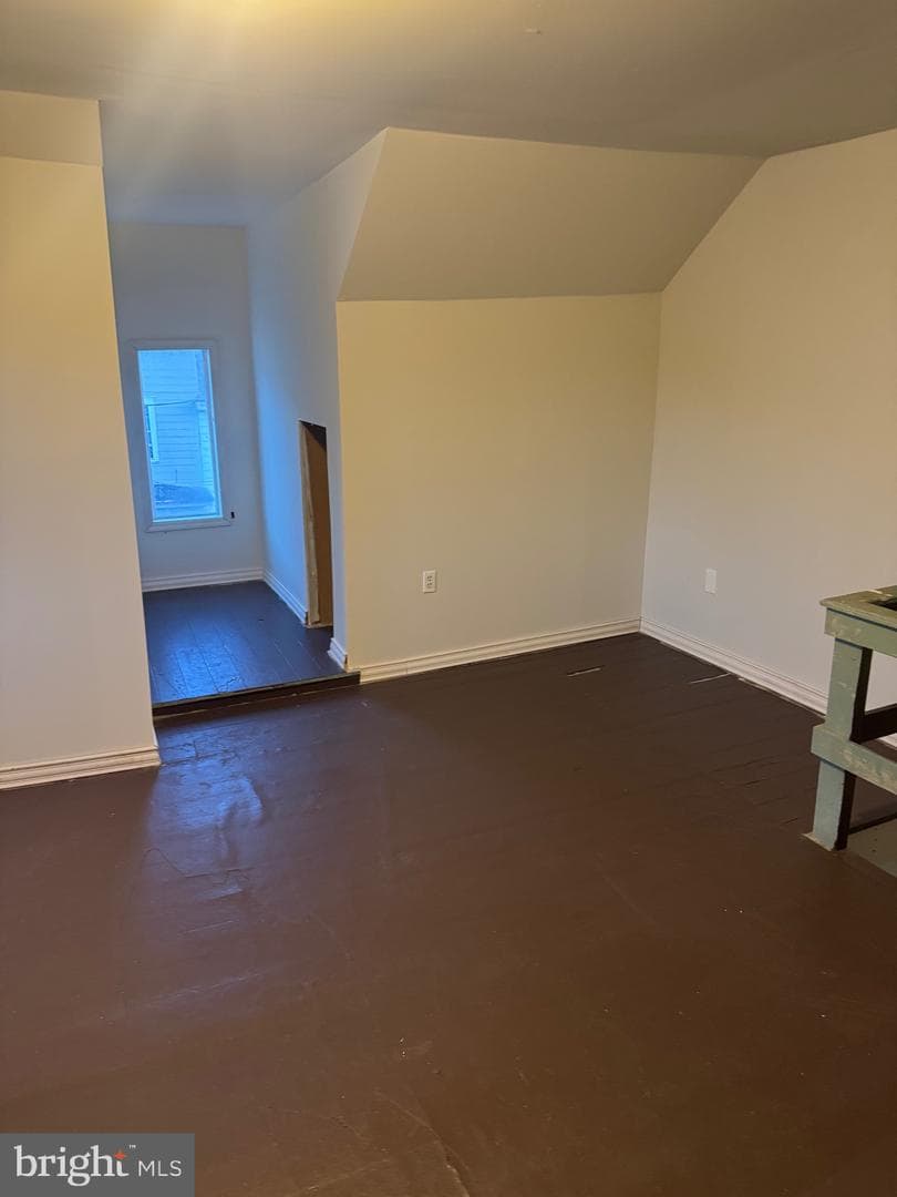 204 E B Street photo 18
