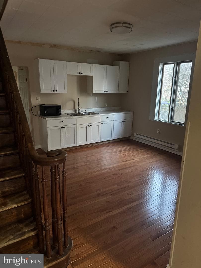 204 E B Street photo 4