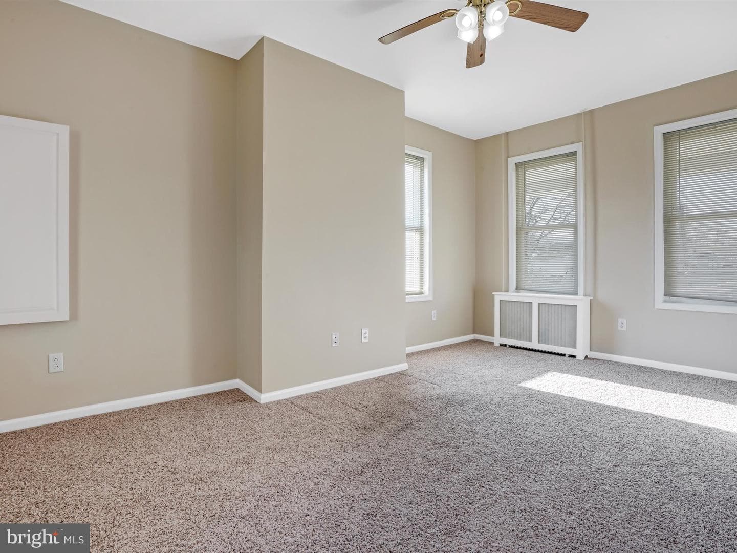 18 N Berne Street photo 12