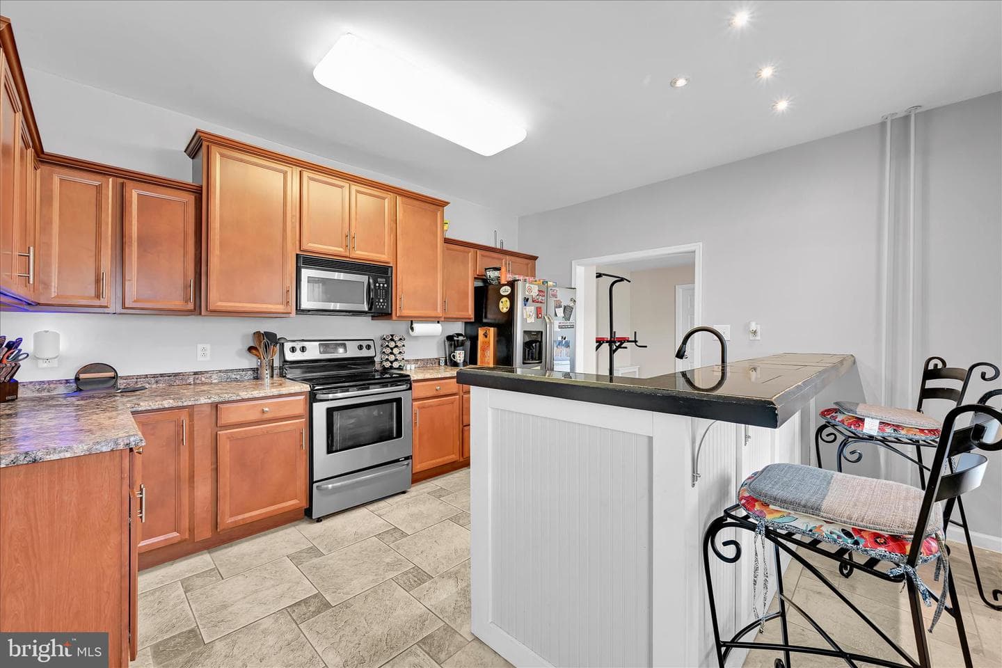 18 N Berne Street photo 15