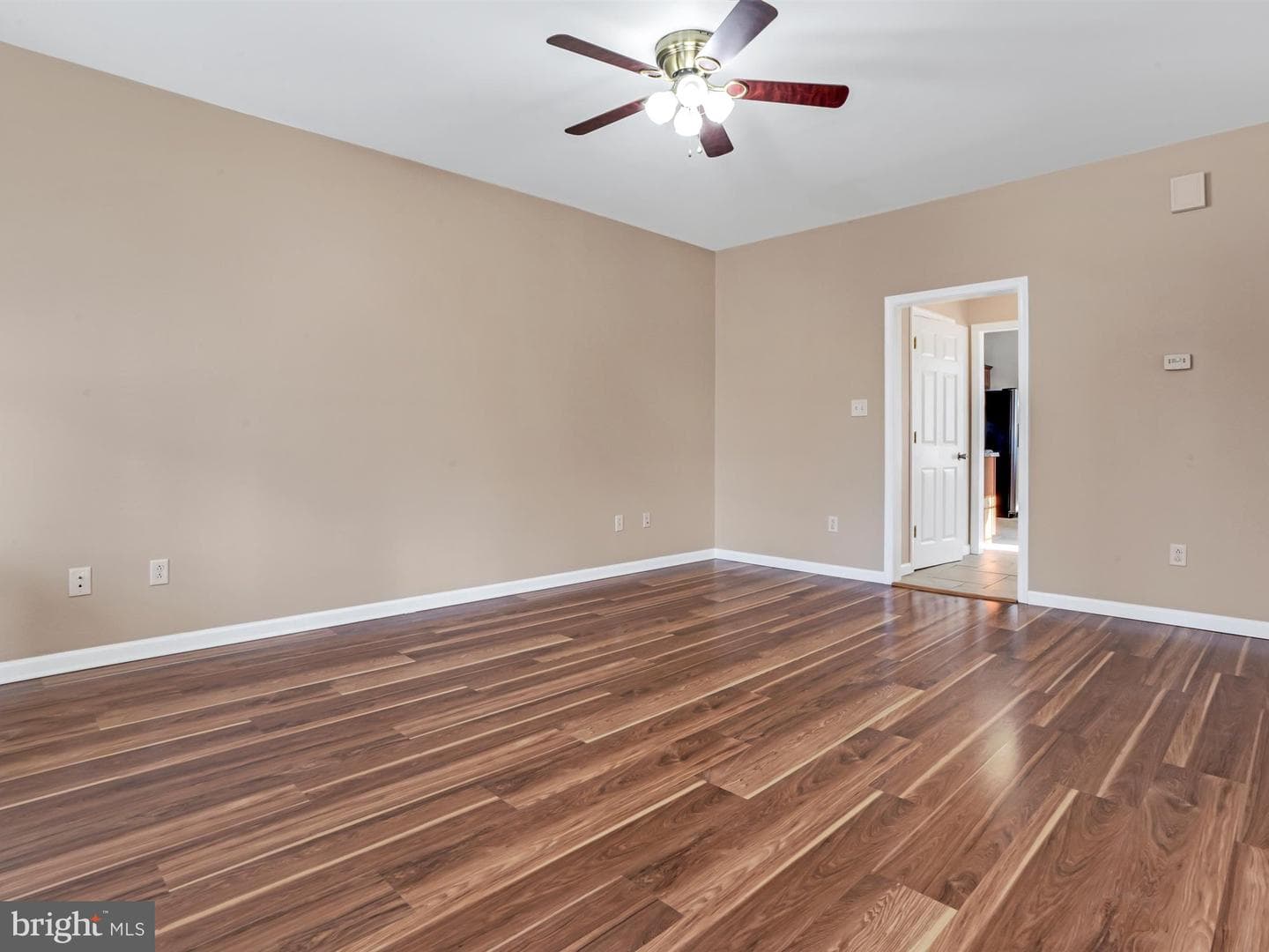 18 N Berne Street photo 23