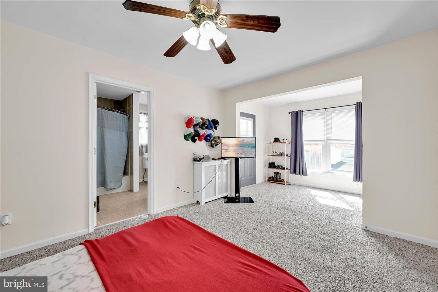 18 N Berne Street photo 29