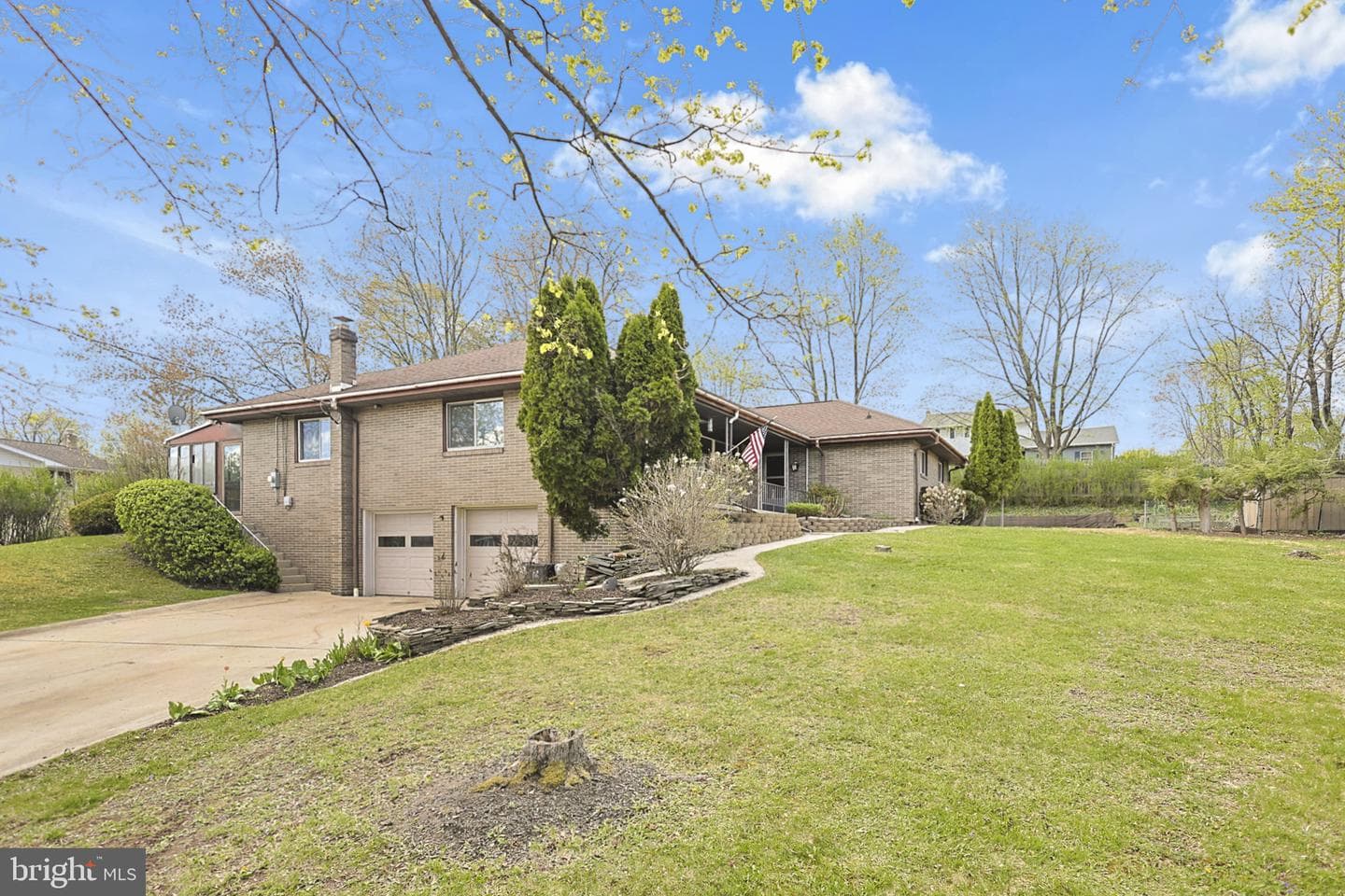 7 Ardmore Avenue photo 2