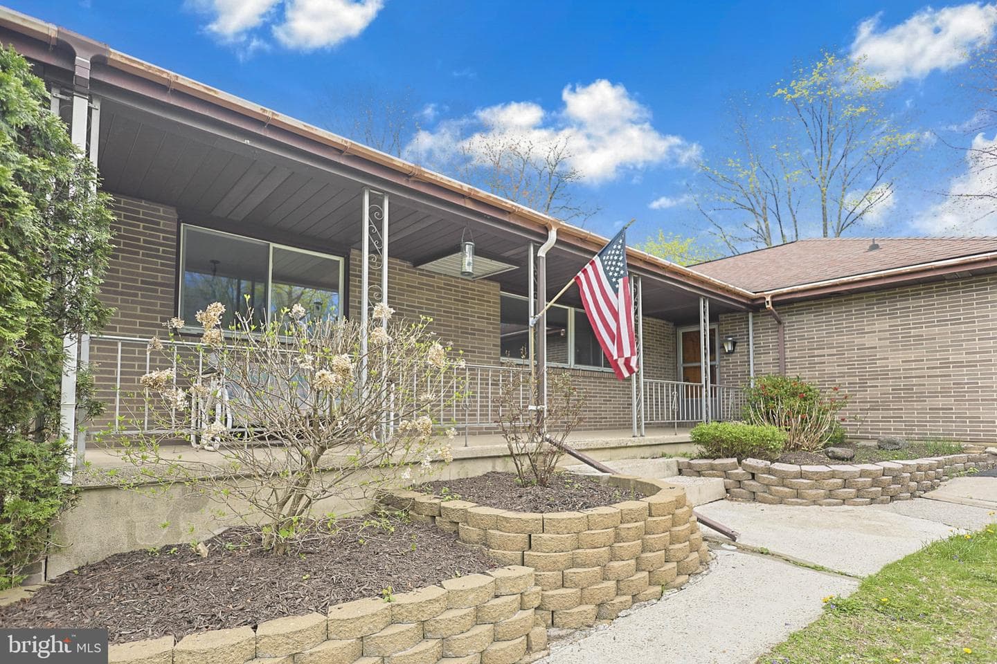 7 Ardmore Avenue photo 3