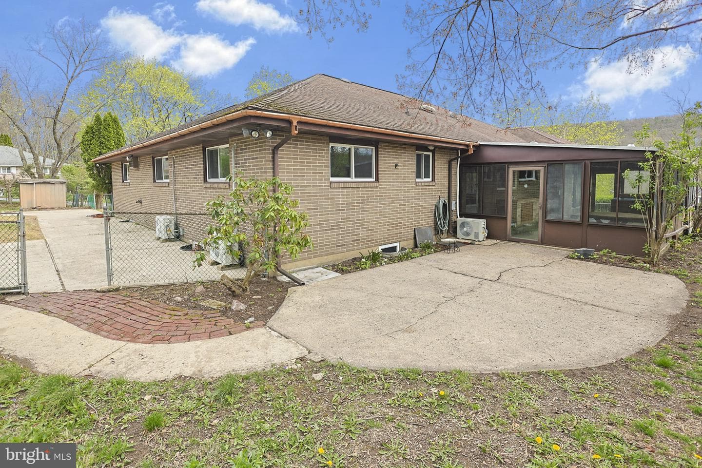 7 Ardmore Avenue photo 40