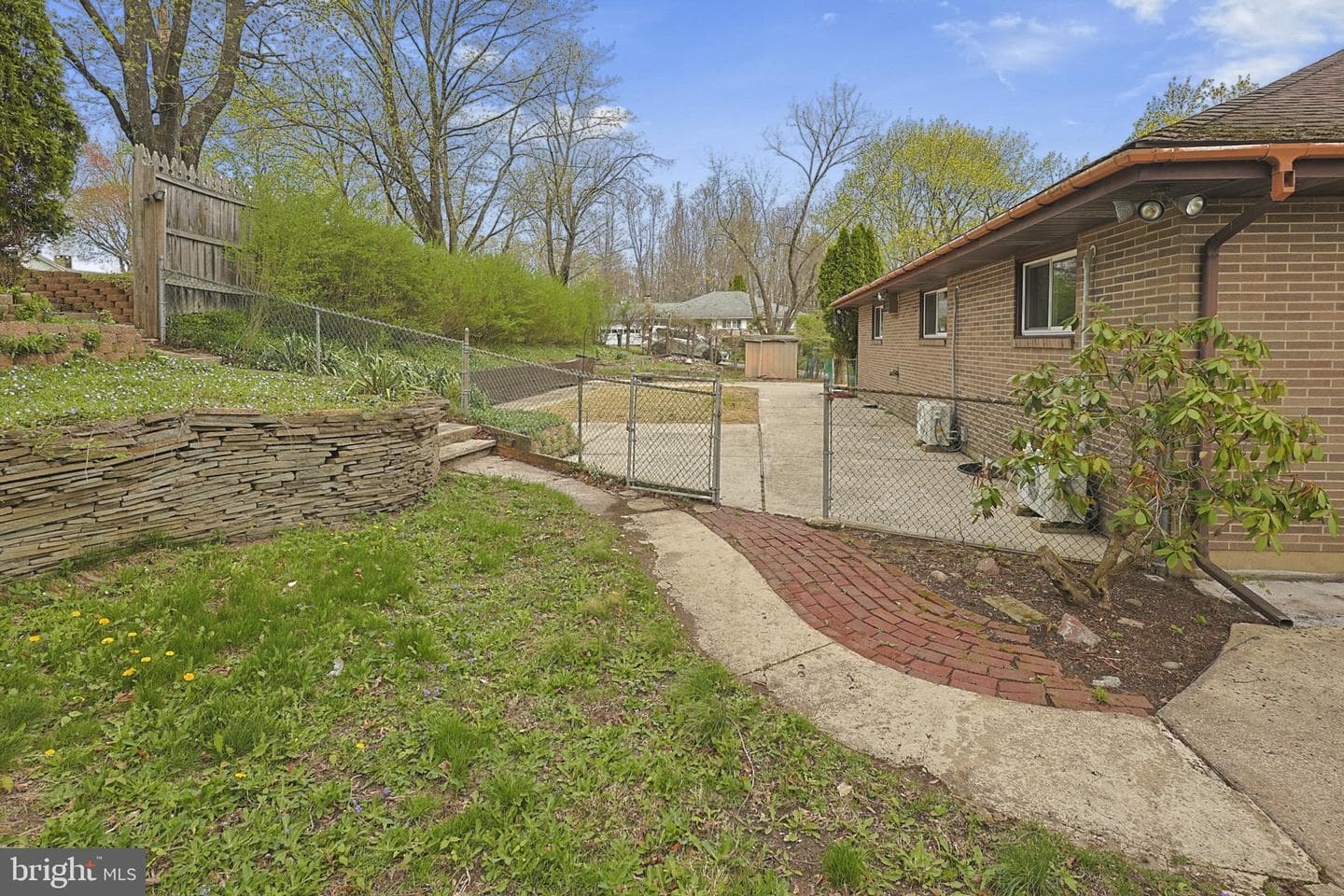 7 Ardmore Avenue photo 41