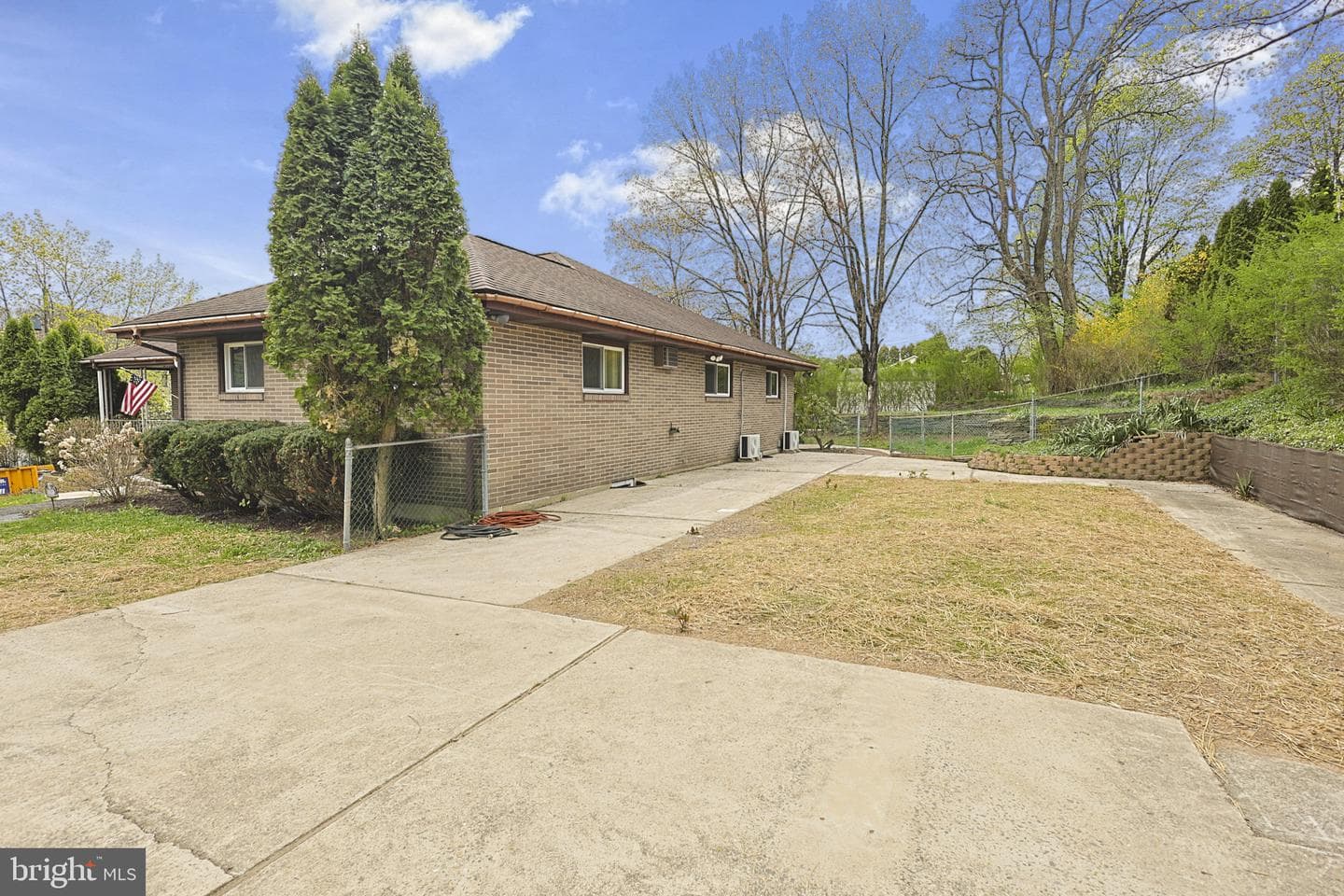 7 Ardmore Avenue photo 42