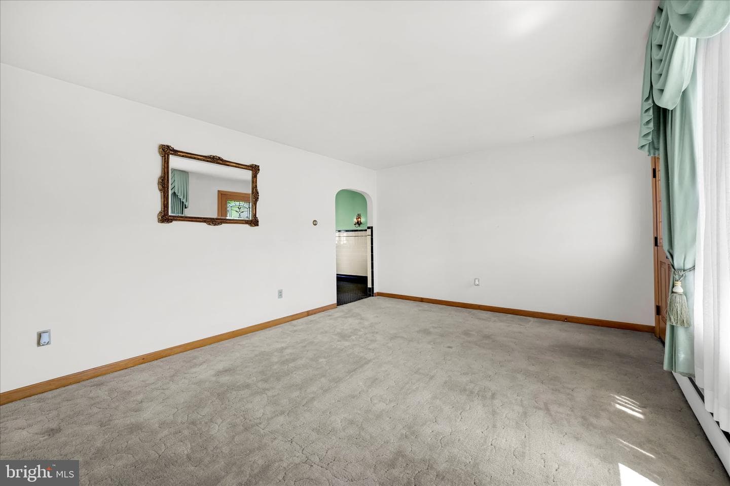 214 W Maple Street photo 12