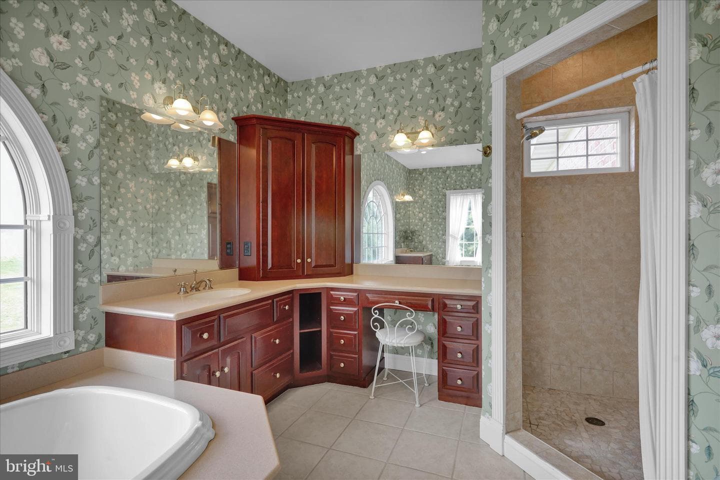 111 Church Road photo 39