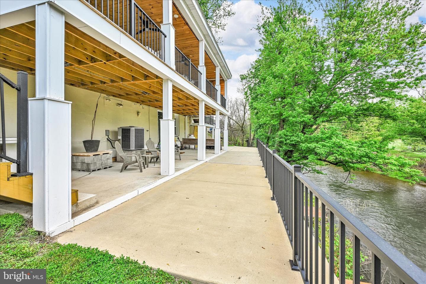 197 Dock Street photo 50