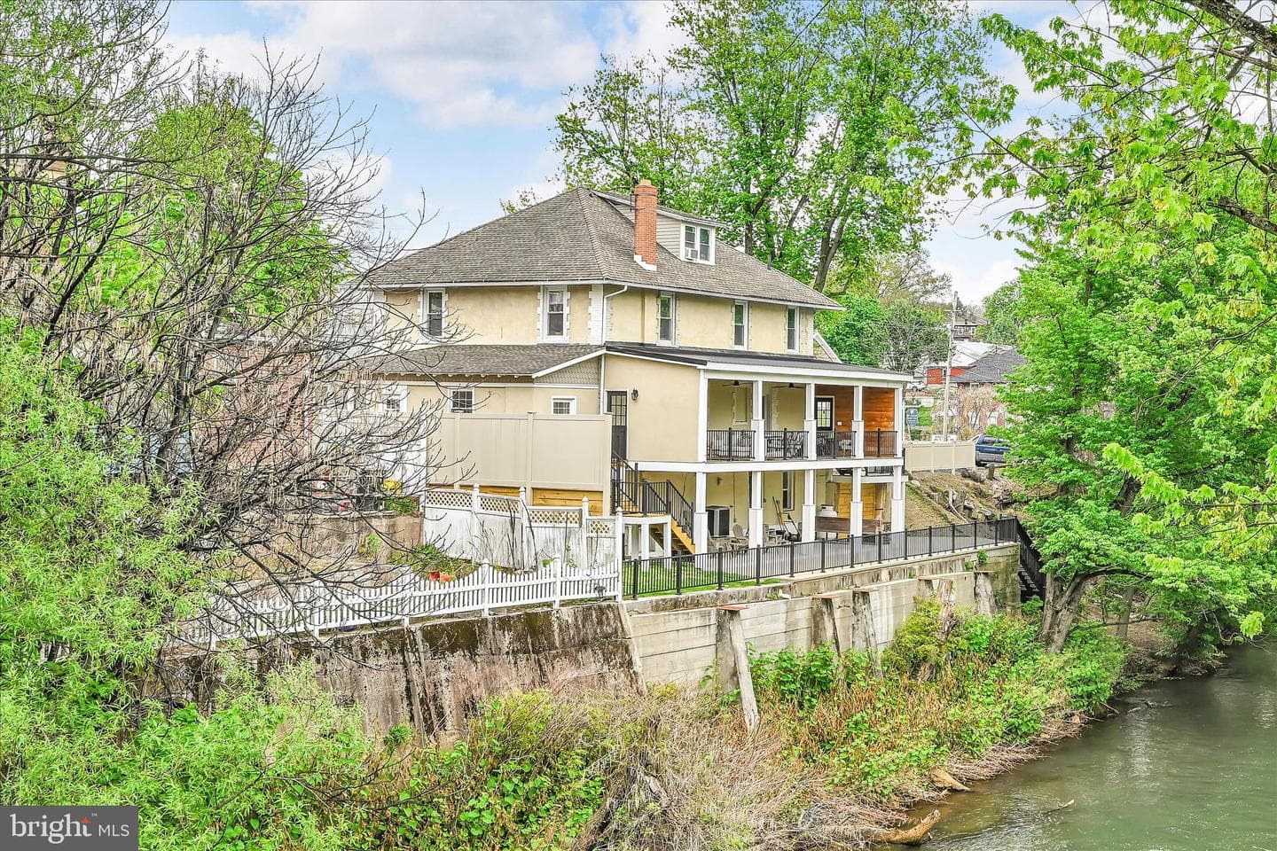 197 Dock Street photo 56