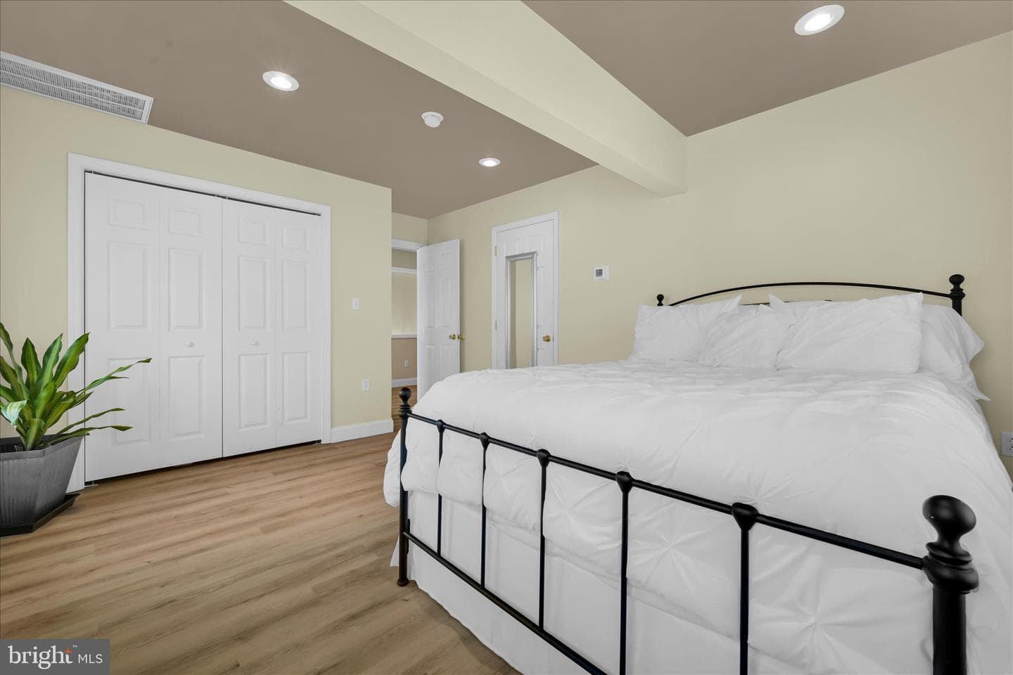34 Golfwood Drive photo 40