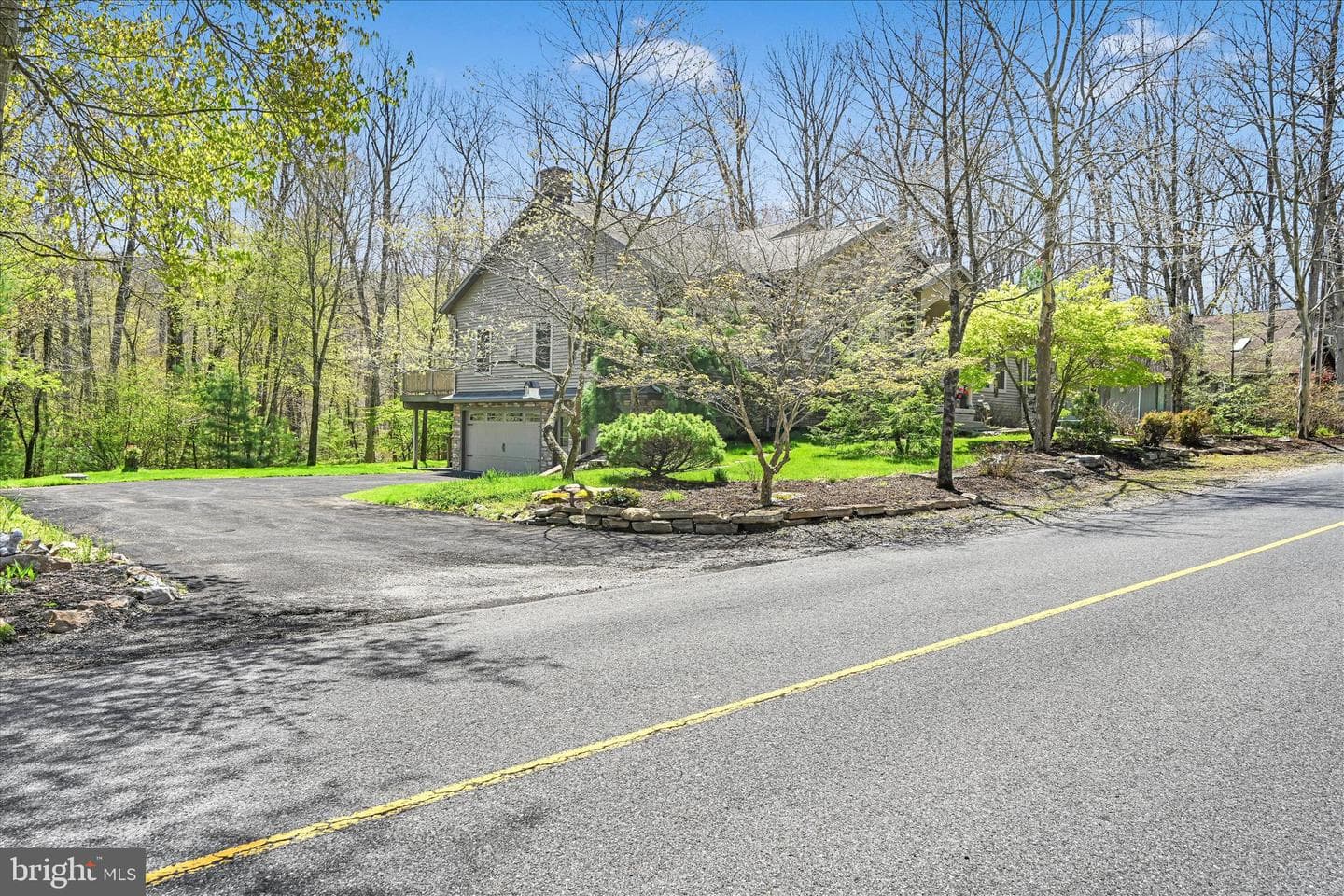220 Lake Drive photo 9
