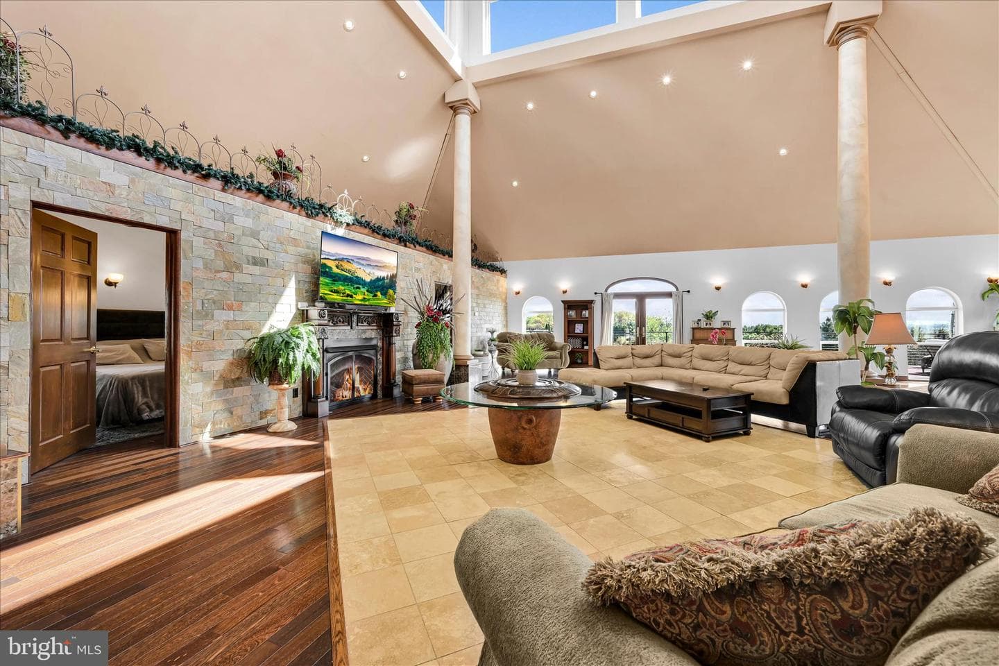 1076 Indian Cove photo 10