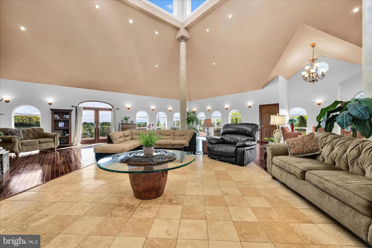 1076 Indian Cove photo 9