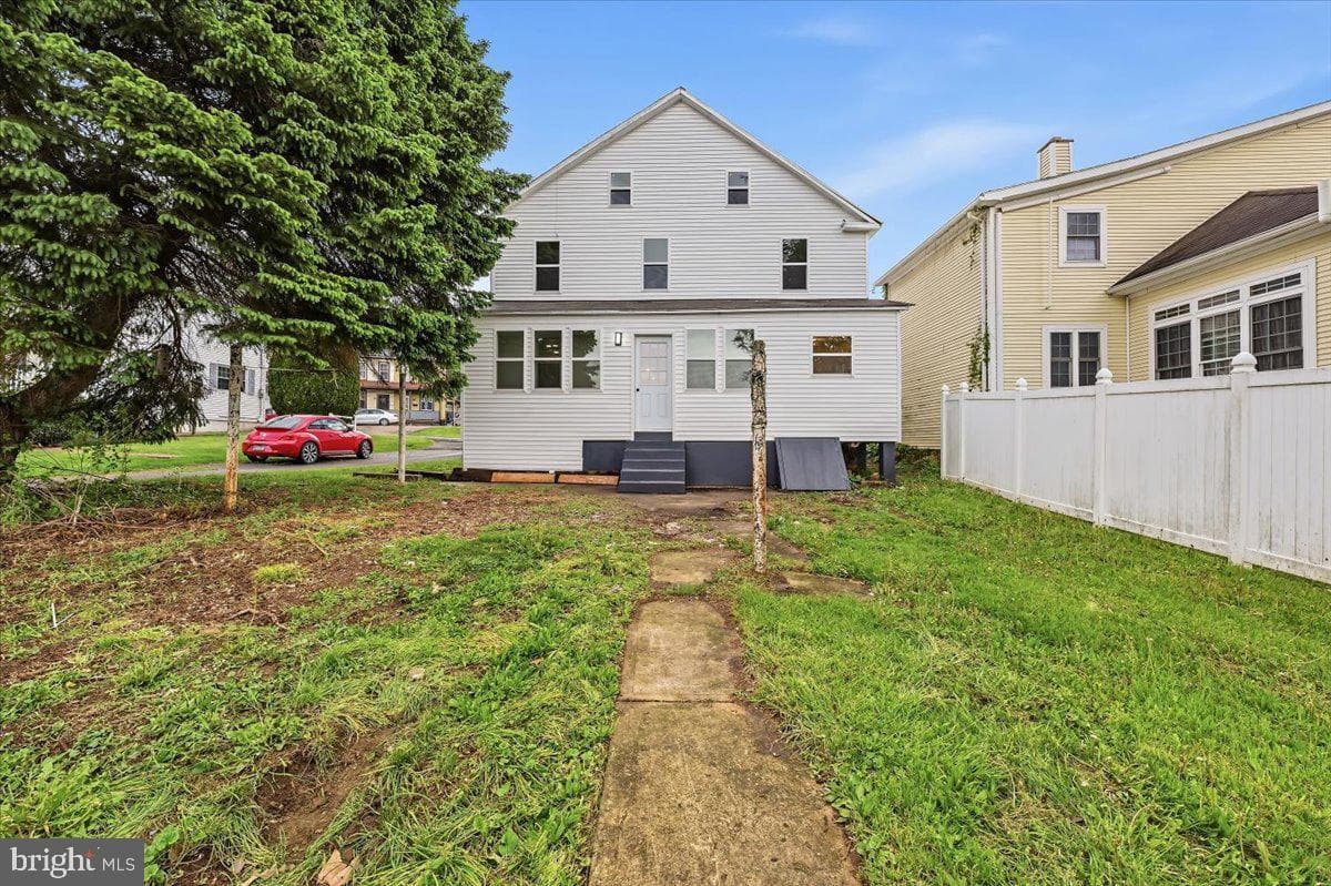 1800 W Wiconisco Street photo 38