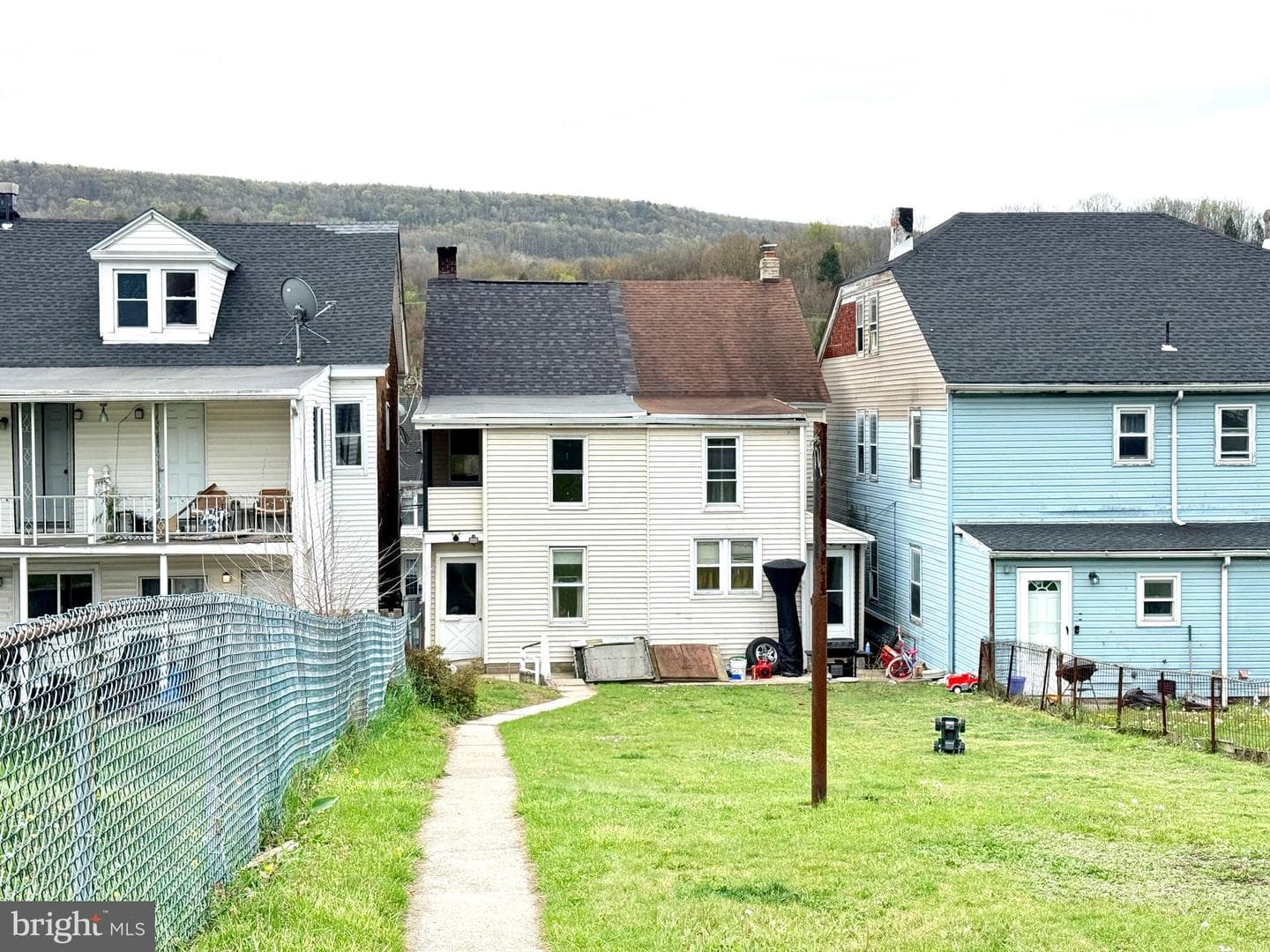 240 Valley Street photo 23