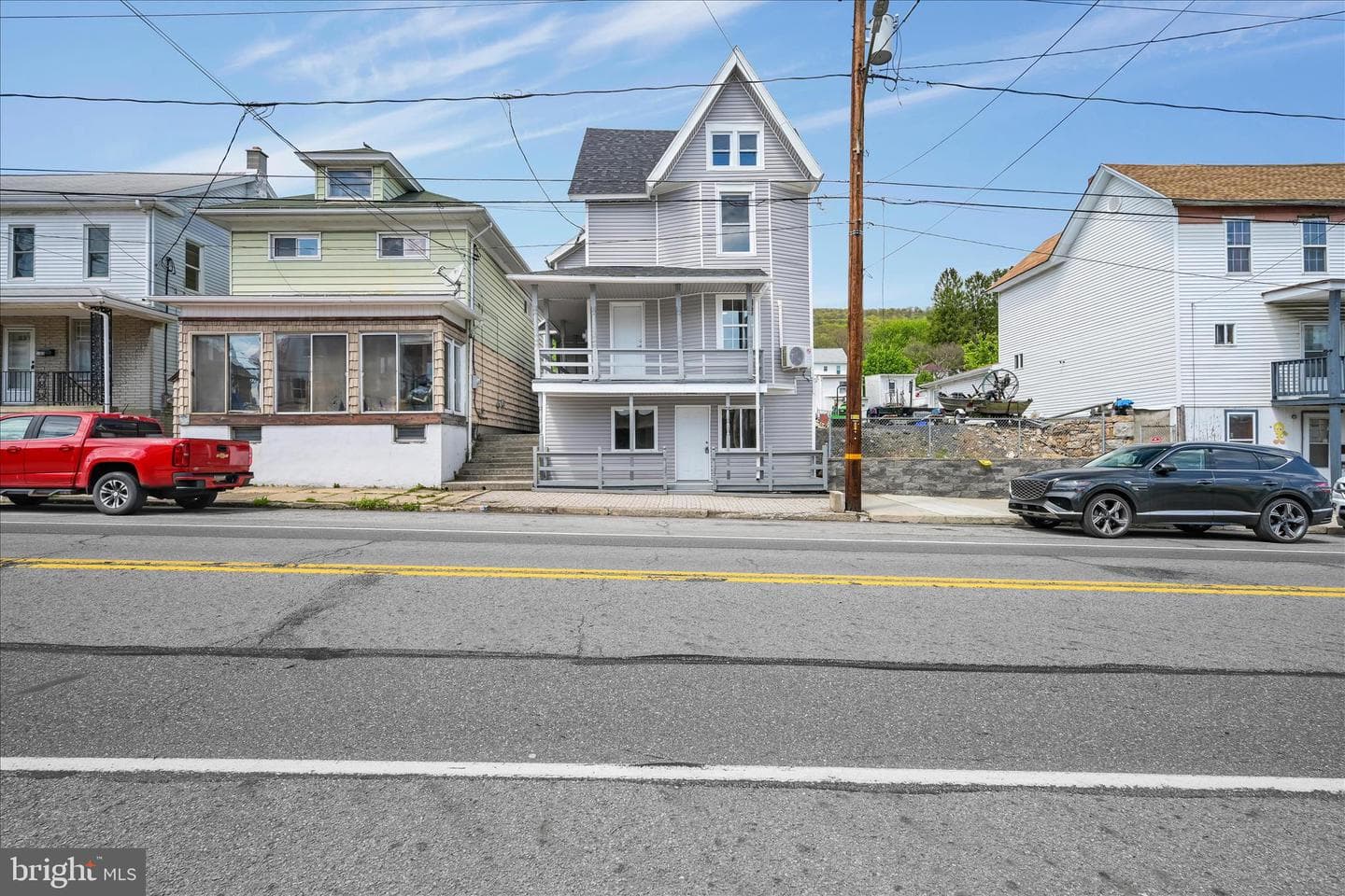 111 E Grand Avenue photo 34