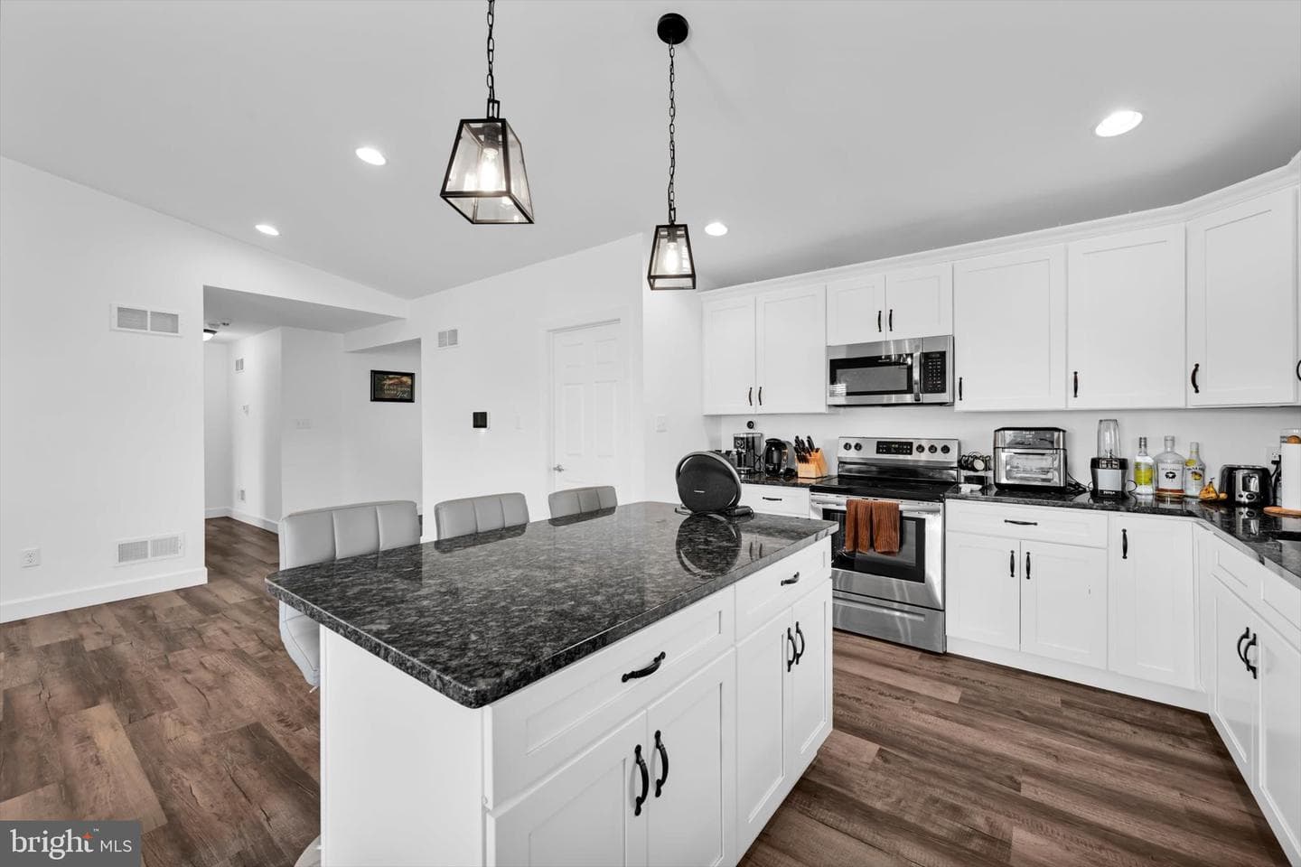 308 Oak Hill Street photo 14