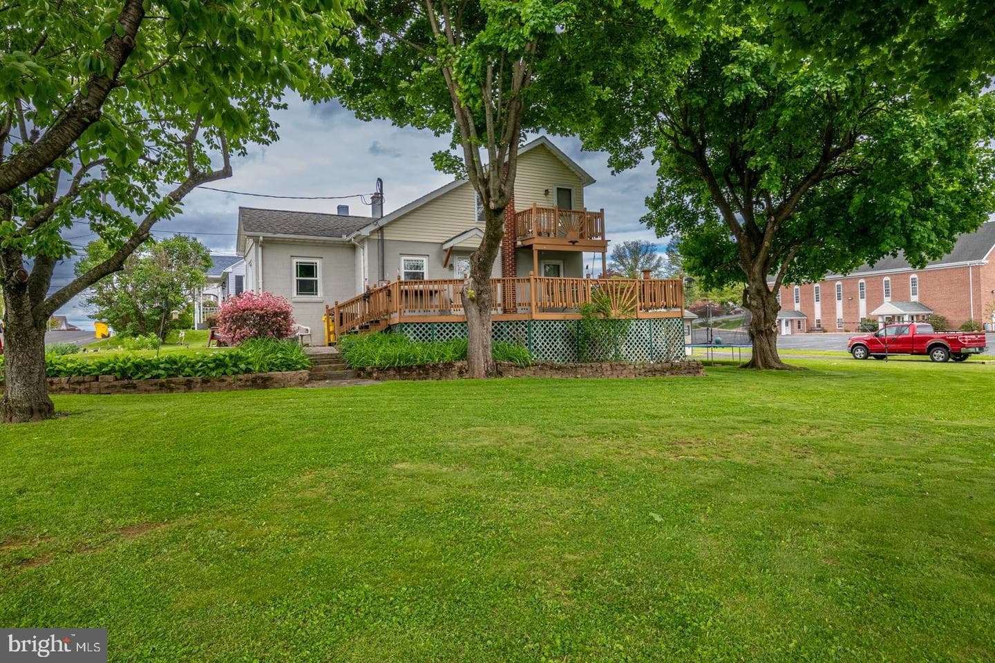 508 Orchard Avenue photo 2
