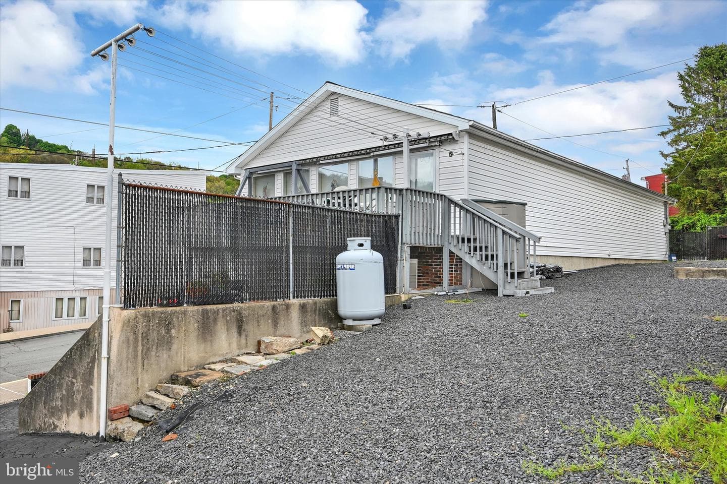 500 W Lloyd Street photo 30