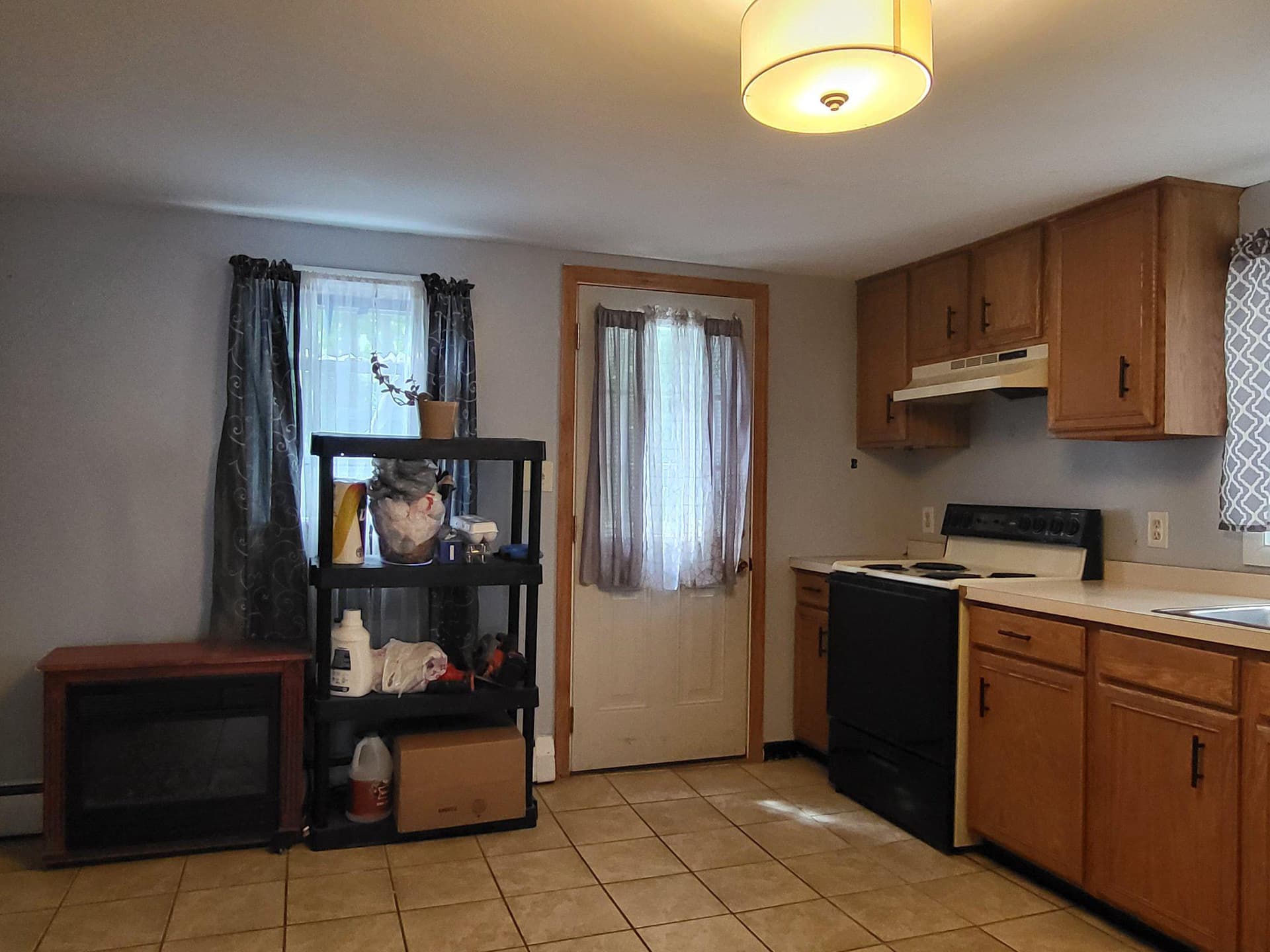 250 Van Gelder Street photo 13