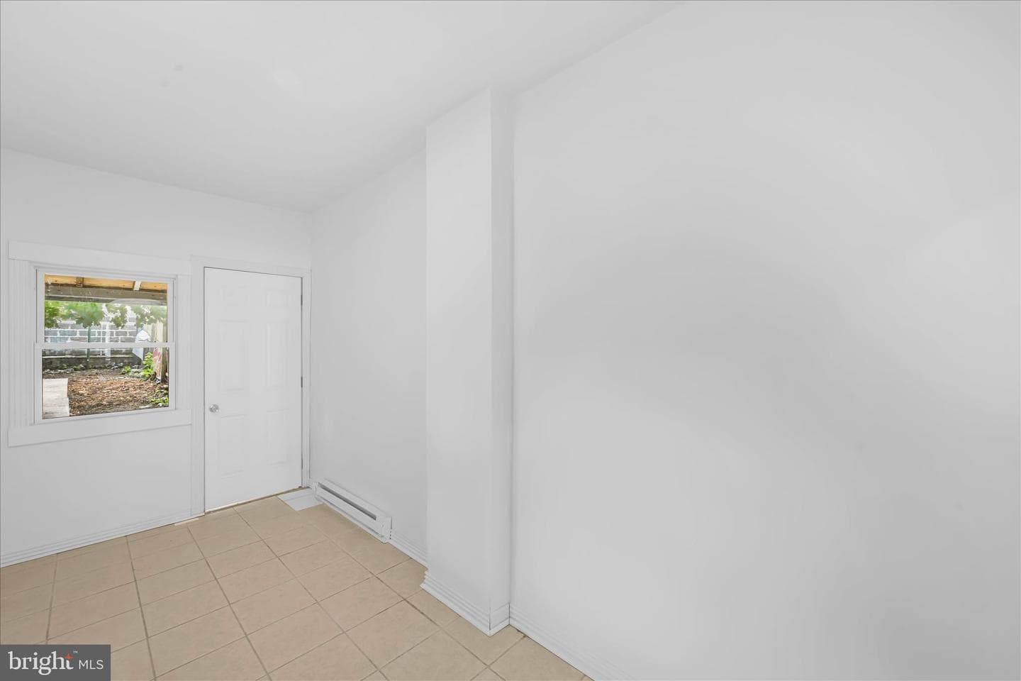 434 E Mahanoy Street photo 9