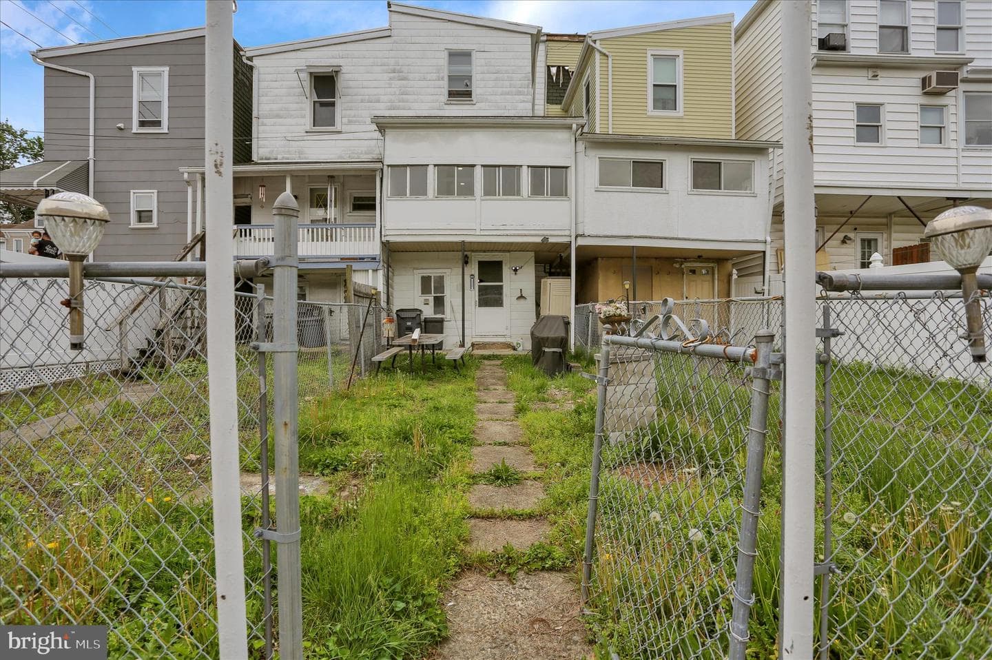 704 Laurel Boulevard photo 32