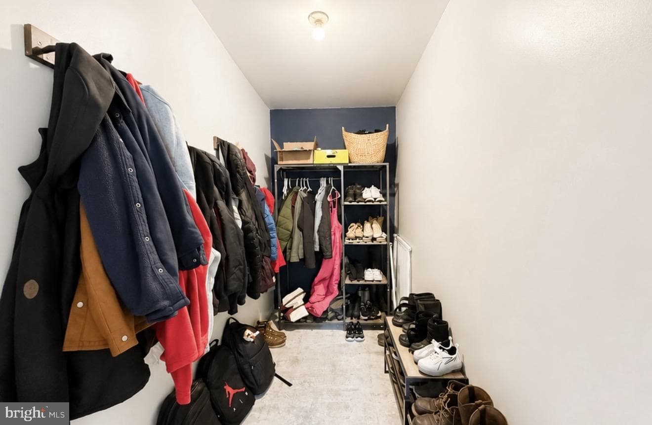 414 E Saint John photo 11